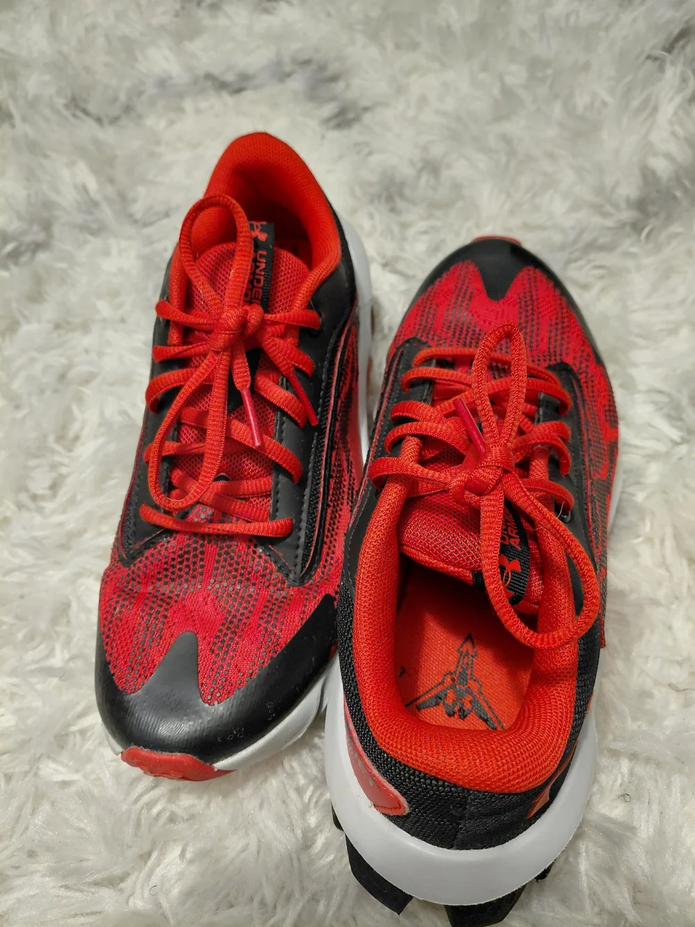 Under Armour Red and Black Scramjet Kids Sneakers - Picture 11 of 11